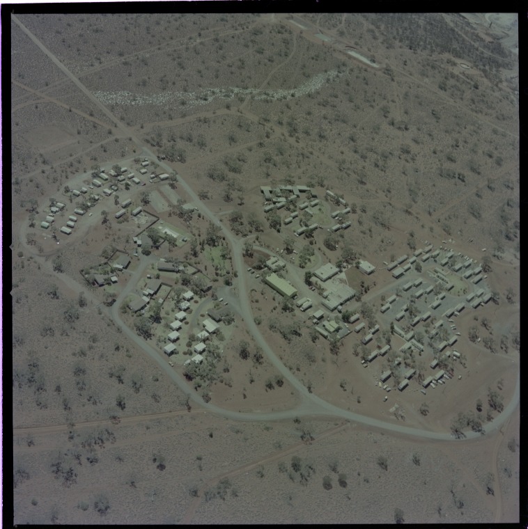 Windarra miners’ camp and accommodation near Laverton in September 1977